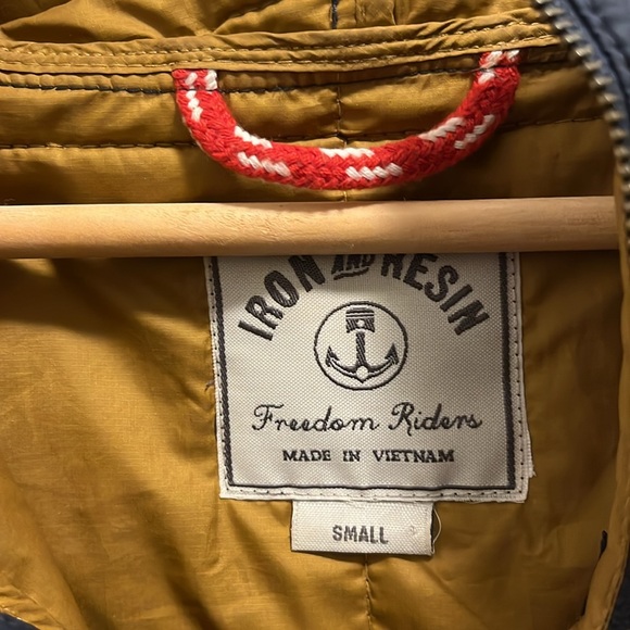 Iron and Resin Freedom Riders Lightweight Hooded Pullover Jacket Men’s Small - Picture 4 of 7